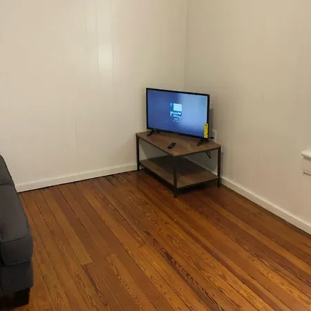 Private And Cozy House With One Bedroom And One Bathroom And Free Wi-Fi